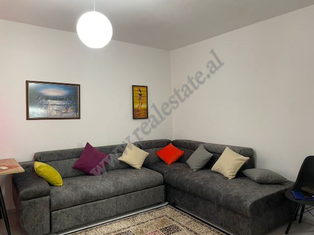 Apartament 2+1 me qira prane rruges se Kavajes ne Tirane